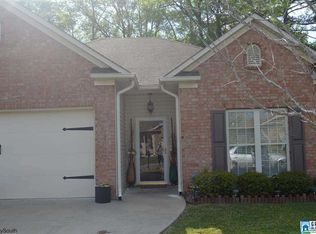 911 Meriweather Dr, Calera, AL 35040