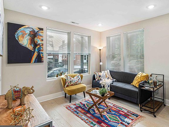 4th image of 1638 K St NE Unit 101