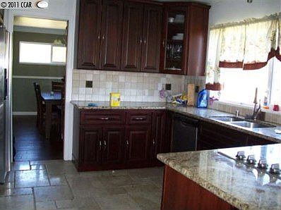 5th image of 600 S 52nd St