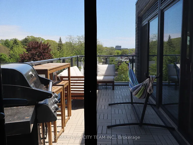 1888 Queen St E #507 — Photo 19