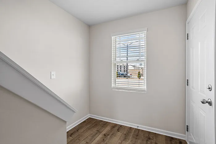 1006 Peony Ln — Photo 4