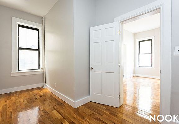 3rd image of 224 Sterling St APT 1