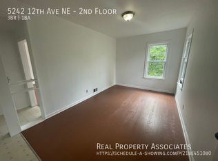 5242 12th Ave NE FLOOR 2, Seattle, WA 98105