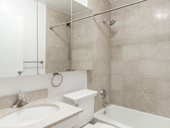 4th image of 201 E 87th St APT 27F