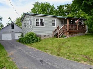 1359 E Lykers Rd, Sprakers, NY 12166