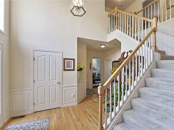 3rd image of 35800 Ithaca Dr