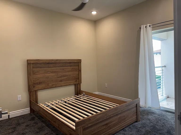 2037 Greenbriar Ter #2037 — Photo 11