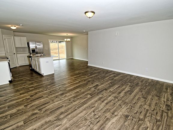 4th image of 700 Spellbrook Rd