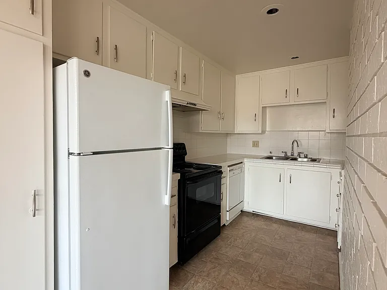 8050 Redlands St #4 — Photo 4