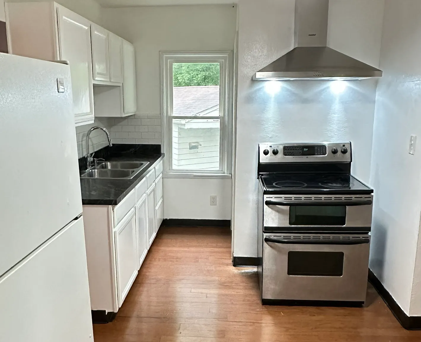 3 bed, 2100 sqft, $1,900 — Photo 4