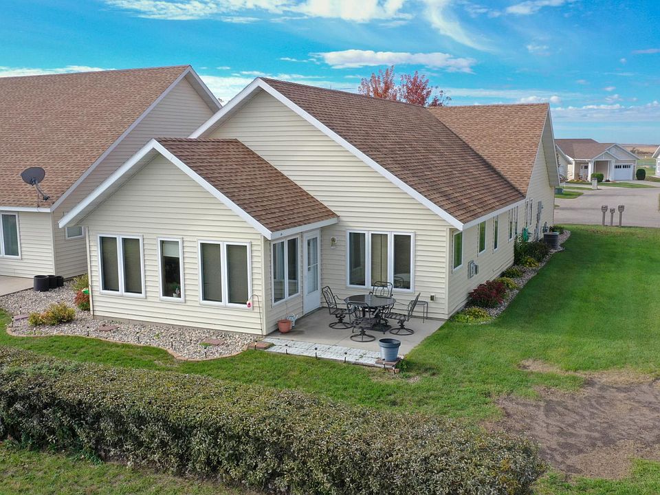 1st image of 707 Bayview Dr