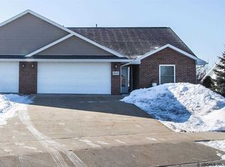 6158 Forest Hills Dr, Asbury, IA 52002
