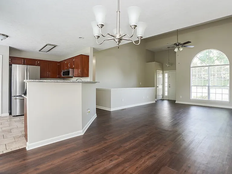 1207 Cedarbend Dr — Photo 6
