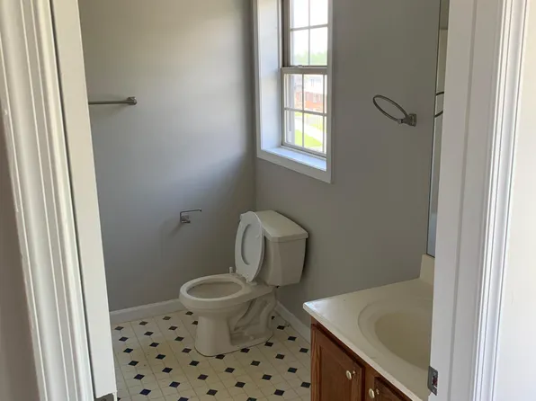 4069 Woodcrest Ln, Columbia, PA 17512