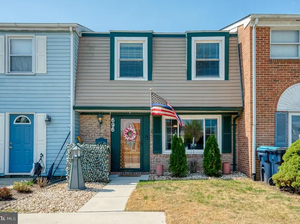 696 Shore Dr, Joppa, MD 21085