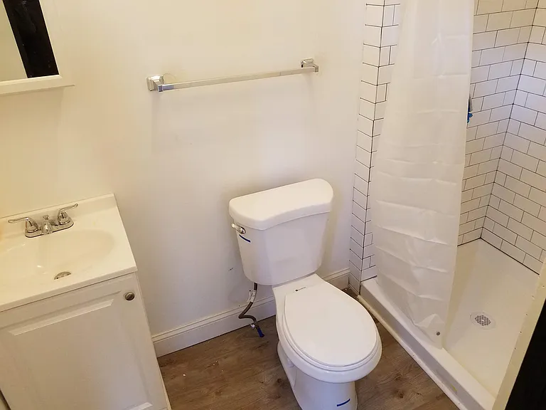 1225 W Allegheny Ave #2M — Photo 18