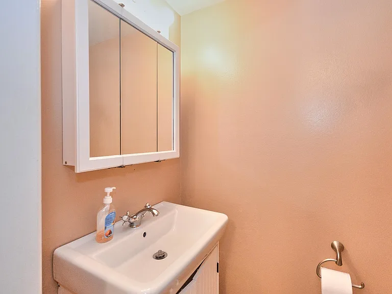 7611 Adelanto Dr — Photo 15