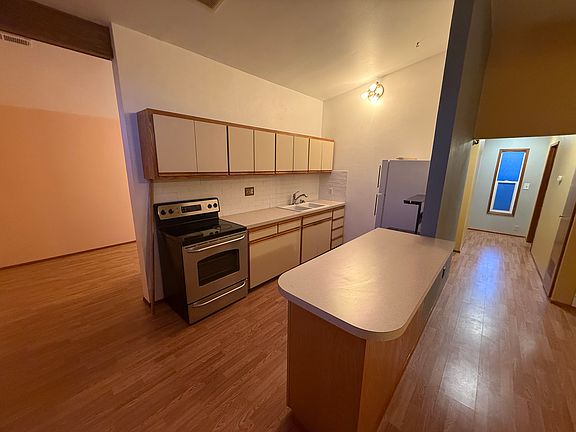 5th image of 8303 9th Way SE