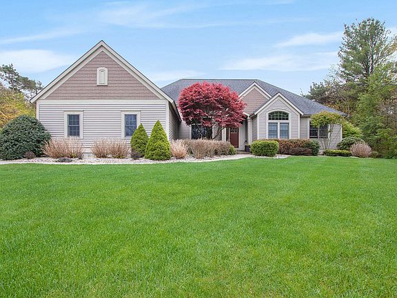 2nd image of 16632 Pine Dunes Ct