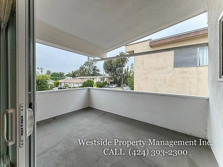 3630 Midvale Ave #11 — Photo 8