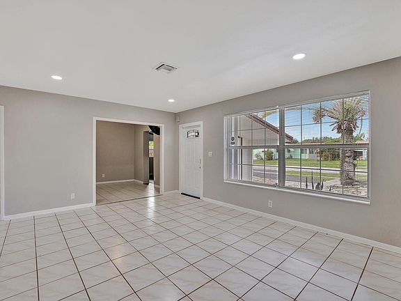 4th image of 2730 SW 17th Street