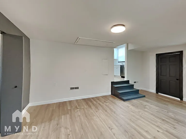 352 Melpar Dr — Photo 8