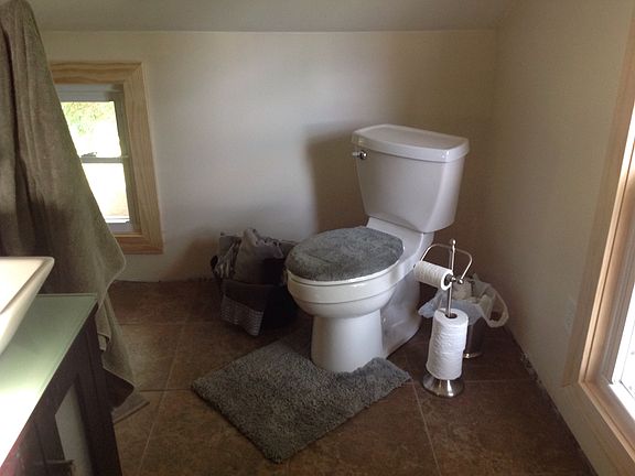 upstairs master bathroom