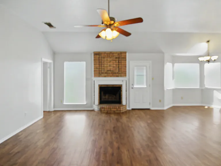 1502 Cedar Ln — Photo 7