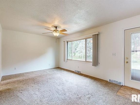 3rd image of 4739 11th St #4739