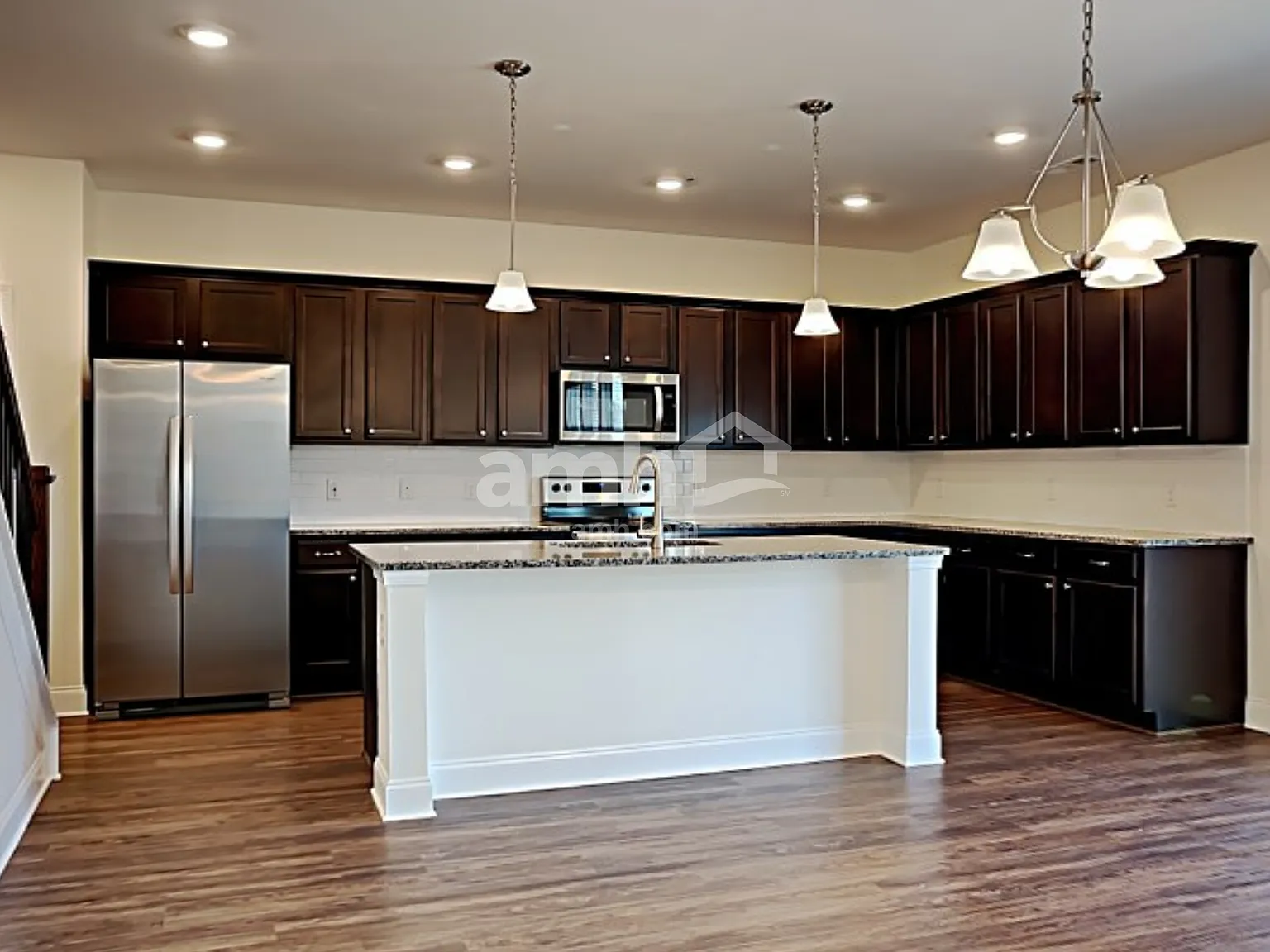 5 bed, 3.0 bath, 2553 sqft, $2,790 — Photo 4