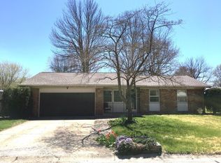 5245 Yellowwood Dr, Columbus, IN 47203