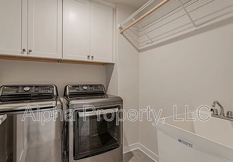921 Saint Elmos Ct — Photo 25