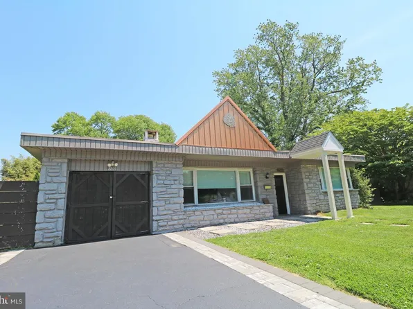 2205 Mary Ln, Broomall, PA 19008