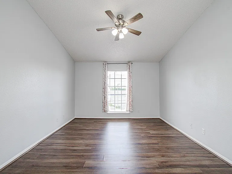 10101 S Gessner Rd #405 — Photo 18