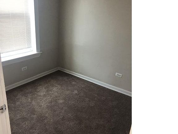 3rd image of 6229 S Marshfield Ave #1