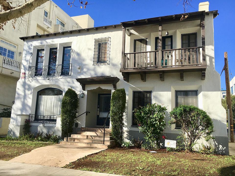 1st image of 121 S Rexford Dr APT 6