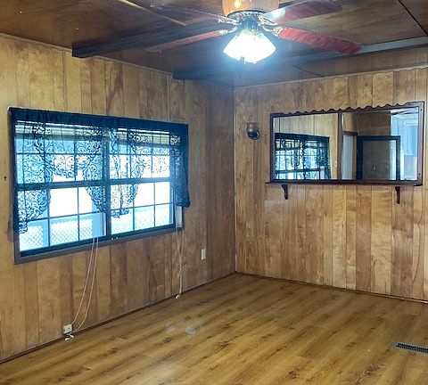 4th image of 1101 Henning Dr #0