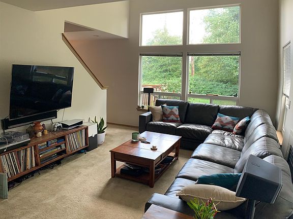 4th image of 3709 87th Ave NE #B