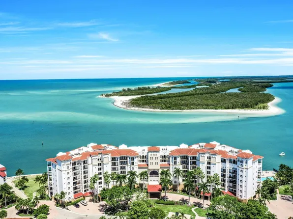 700 La Peninsula Blvd APT 206, Naples, FL 34113