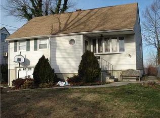 55 McGuire St, Metuchen, NJ 08840