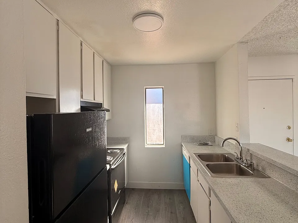 3830 University Center Dr #1