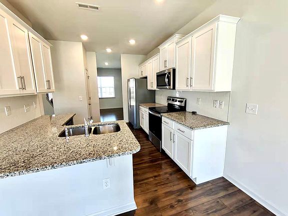 4th image of 53 Gaillardia Way
