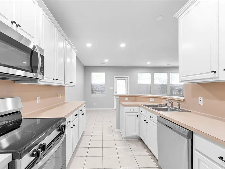 16007 Sandy Path Ln — Photo 21