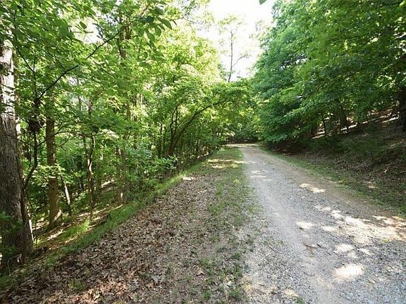 4th image of Shady Glen Dr