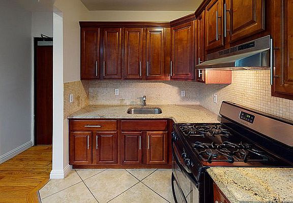 4th image of 492 Kosciuszko St #2
