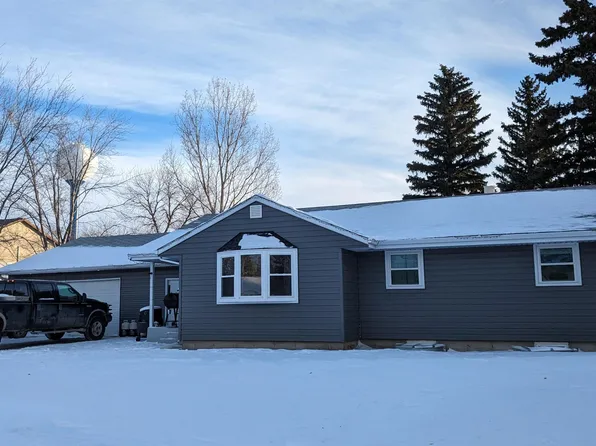 303 4th Ave SE, Mohall, ND 58761