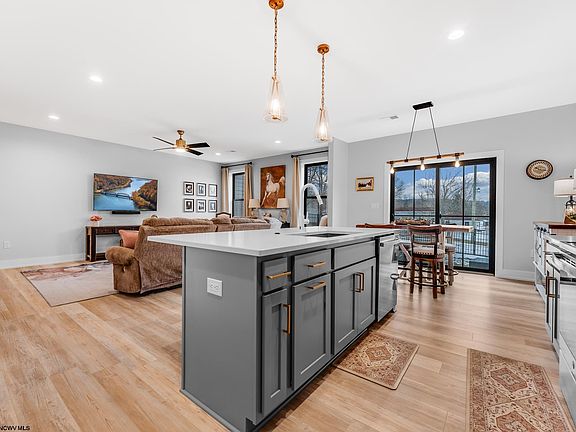 4th image of 18 Reyes Ln