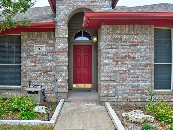 5th image of 760 High Knoll Dr