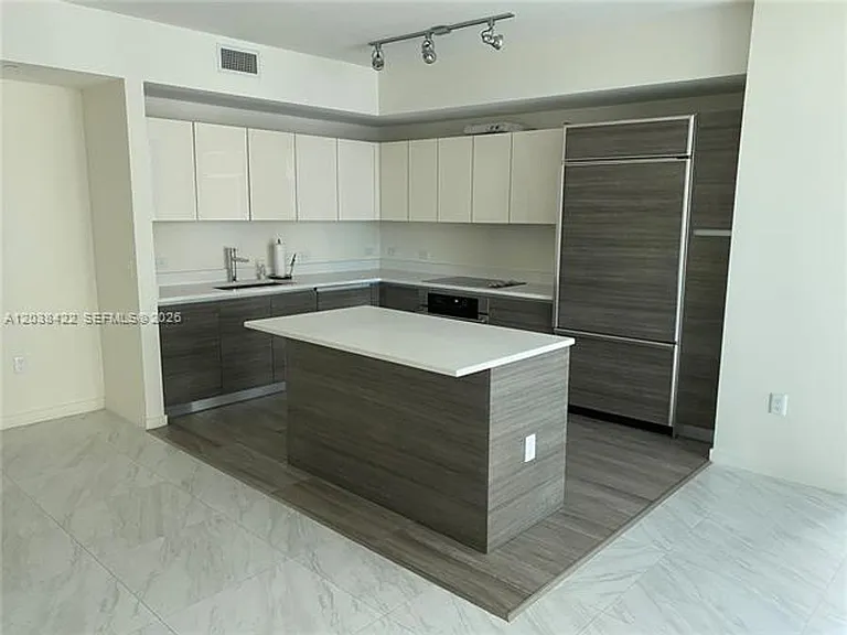 1100 S Miami Ave #2710 — Photo 3
