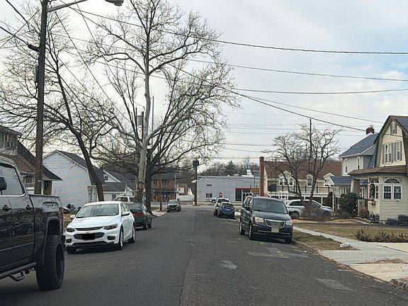 4th image of 33 Haverford Rd